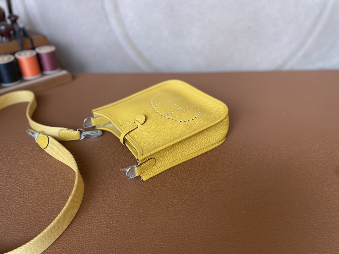Hermès（爱马仕）Evelyne 伊芙琳 TC 9D 琥珀黄 银扣 16cm