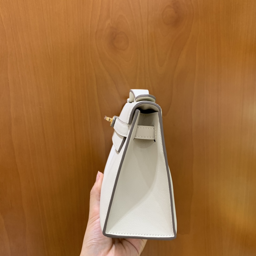 Hermès（爱马仕）mini Kelly pochette swift 奶昔白 金扣 22cm