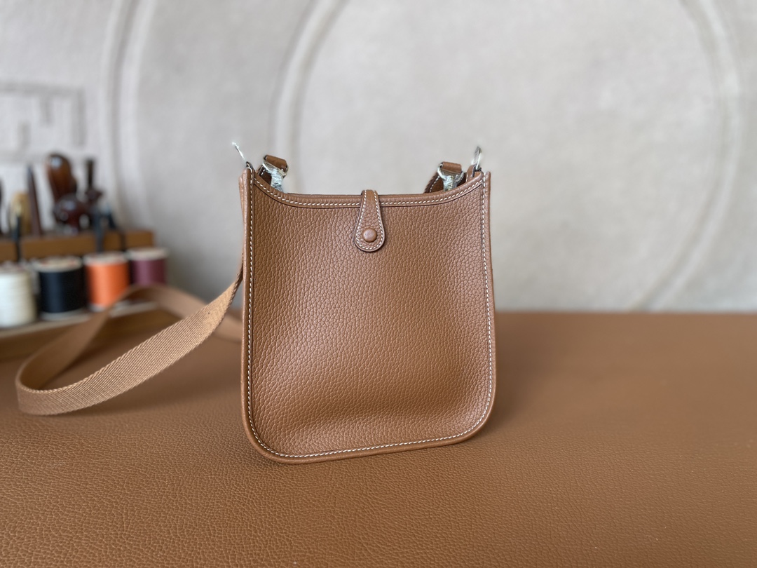 Hermès（爱马仕）Evelyne 伊芙琳 Tc 金棕色 银扣 16cm