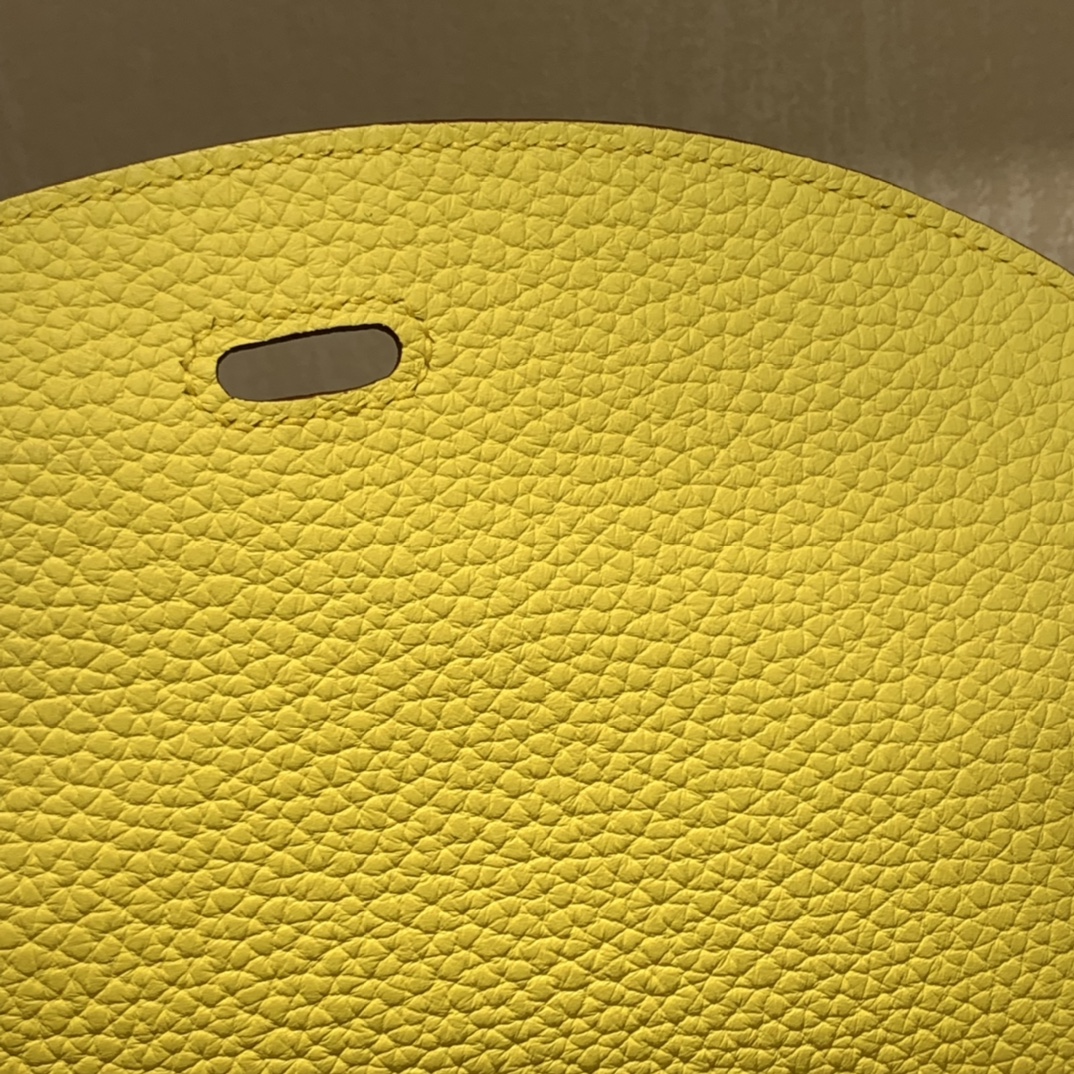 Hermès（爱马仕）Lindy 琳迪包 TC 柠檬黄 金扣 26cm
