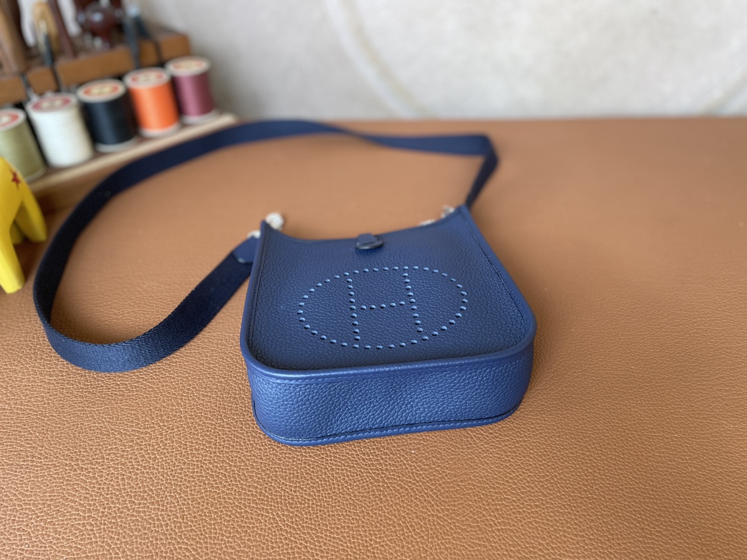 Hermès（爱马仕）Evelyne 伊芙琳 TC 73 宝石蓝 银扣 16cm