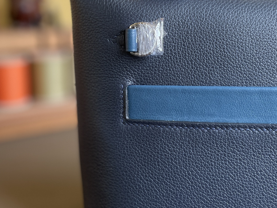 Hermès（爱马仕）Mini kelly 2424 evercolor 午夜蓝 拼 海军蓝 银扣 21cm