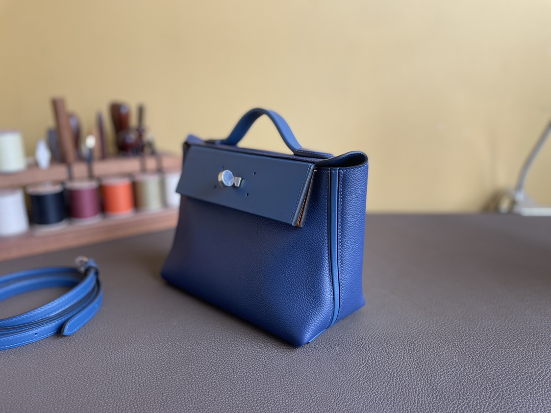 Hermès（爱马仕）Mini kelly 2424 evercolor 海军蓝 银扣 21cm