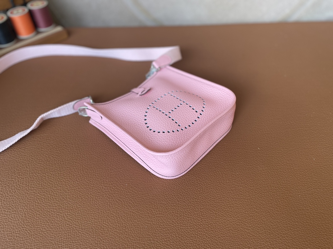 Hermès（爱马仕）Evelyne 伊芙琳 TC 3Q 新樱花粉 银扣 16cm