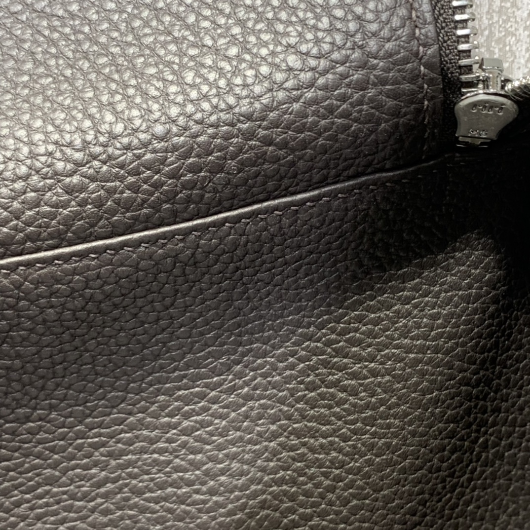 Hermès（爱马仕）Lindy 琳迪包 TC 乌木色 银扣 30cm
