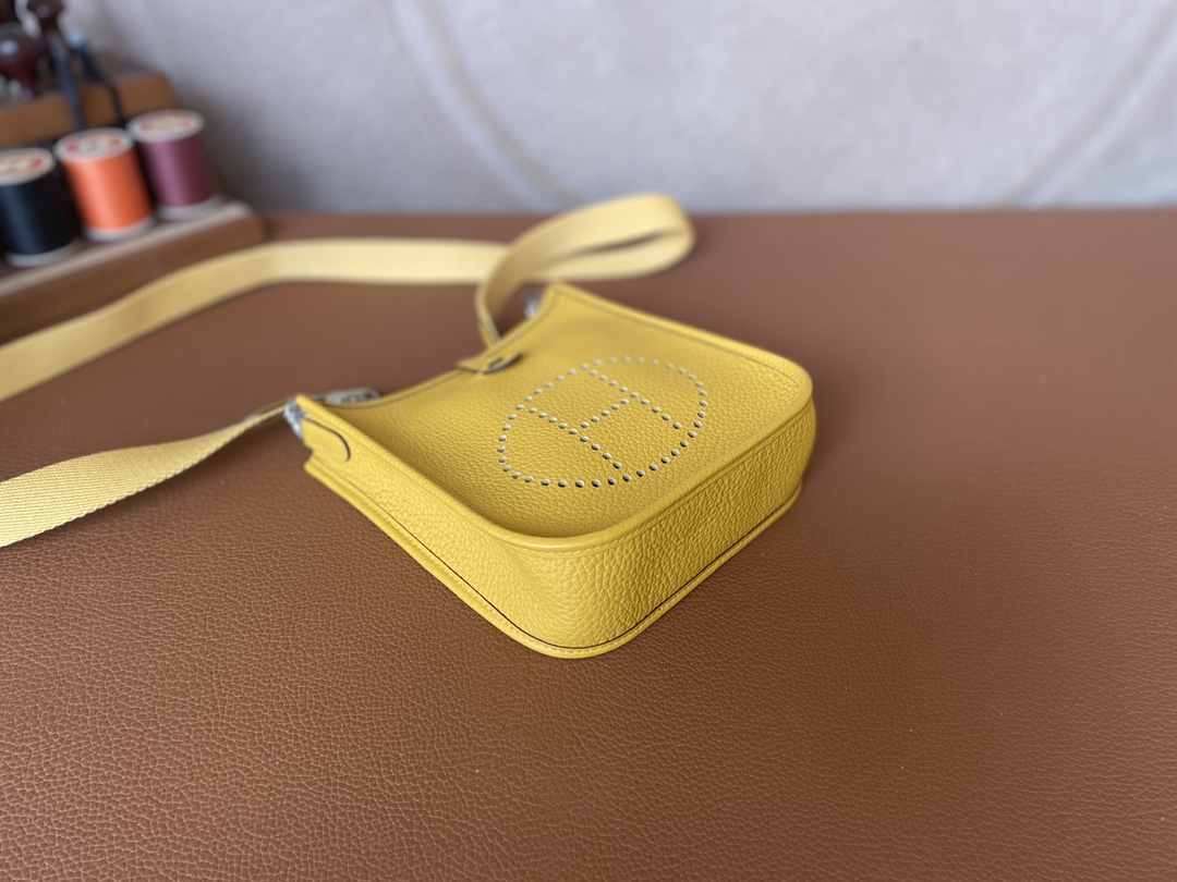 Hermès（爱马仕）Evelyne 伊芙琳 TC 9D 琥珀黄 银扣 16cm