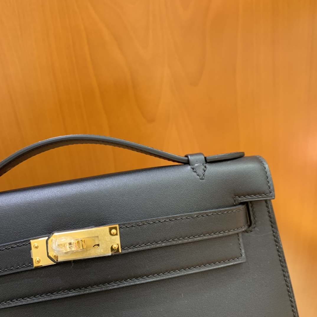 Hermès（爱马仕）mini Kelly pochette swift 黑色 金扣 22cm