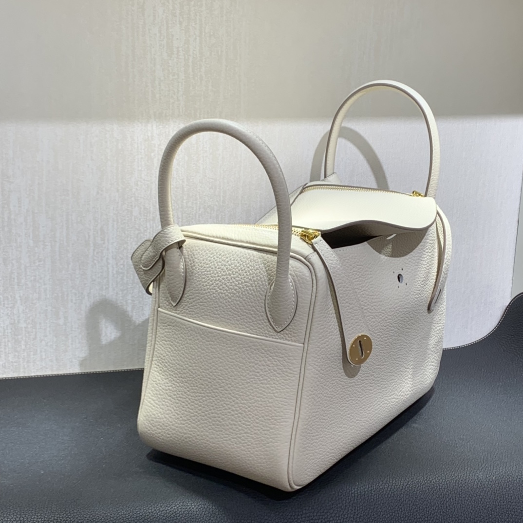 Hermès（爱马仕）Lindy 琳迪包 TC 奶昔白 金扣 30cm
