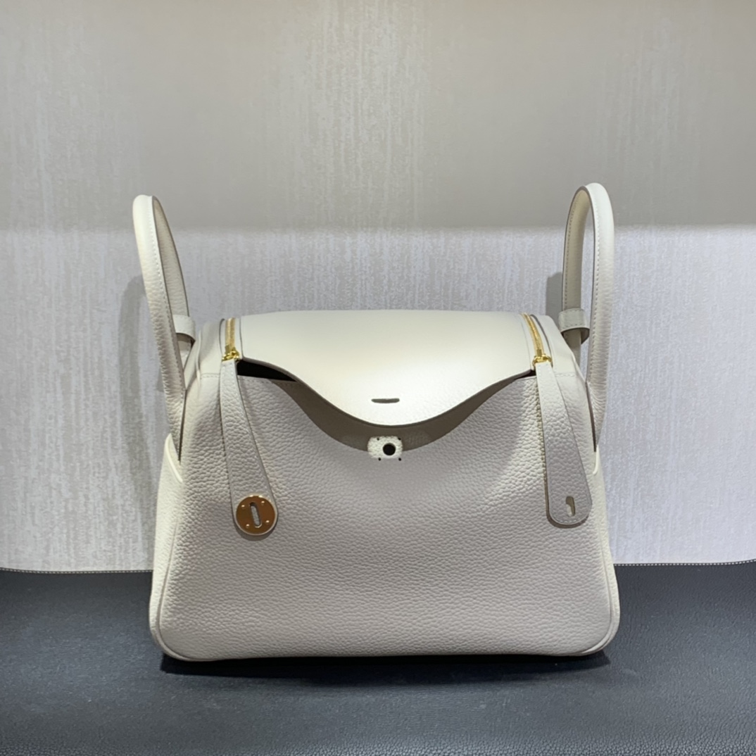Hermès（爱马仕）Lindy 琳迪包 TC 奶昔白 金扣 30cm