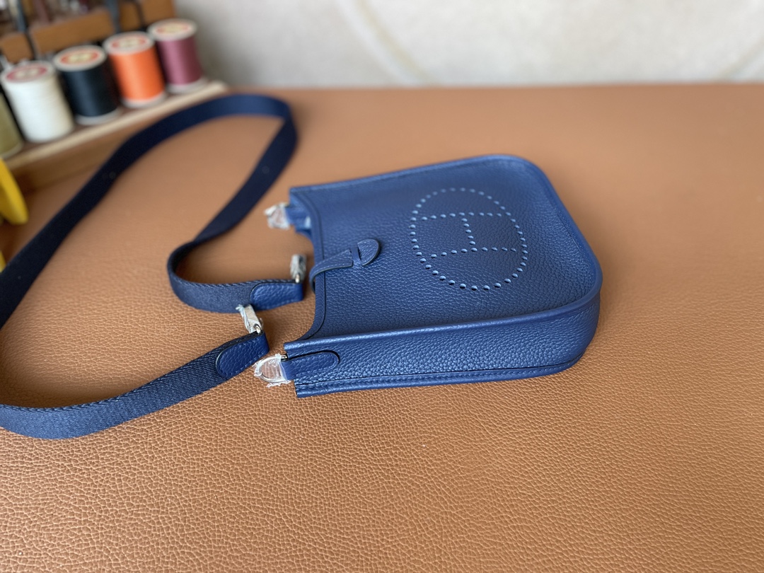 Hermès（爱马仕）Evelyne 伊芙琳 TC 73 宝石蓝 银扣 16cm