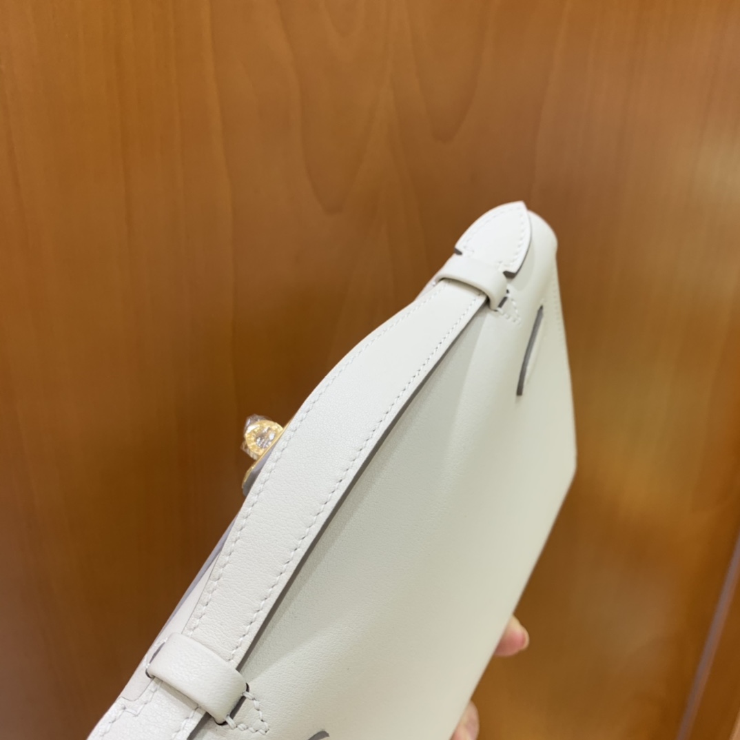 Hermès（爱马仕）mini Kelly pochette swift 奶昔白 金扣 22cm