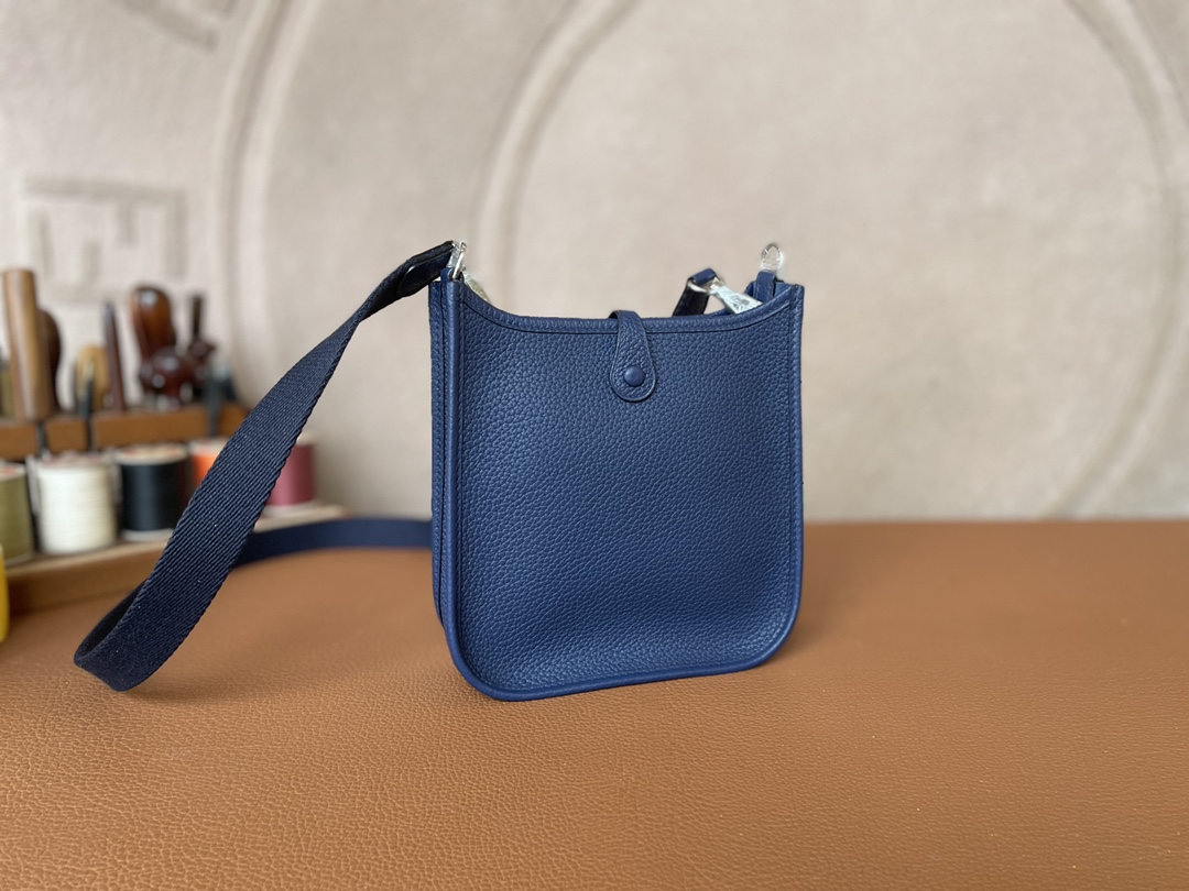 Hermès（爱马仕）Evelyne 伊芙琳 TC 73 宝石蓝 银扣 16cm