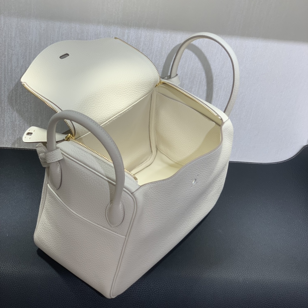 Hermès（爱马仕）Lindy 琳迪包 TC 奶昔白 金扣 30cm
