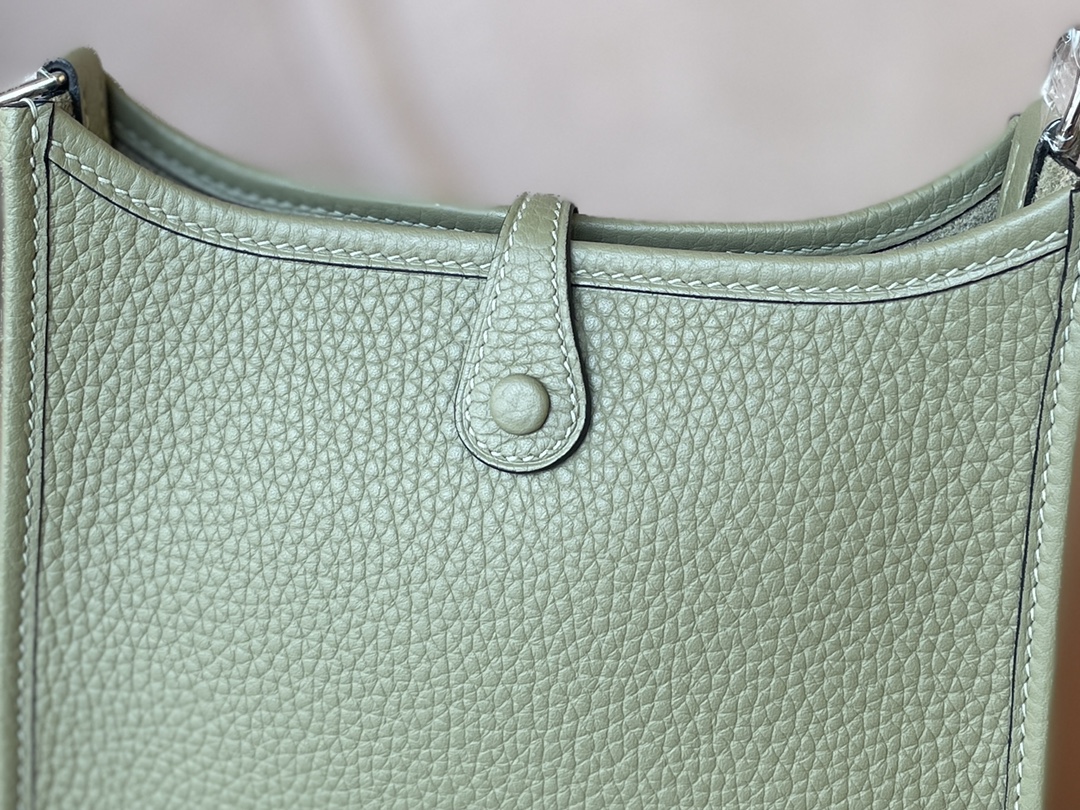 Hermès（爱马仕）Evelyne 伊芙琳 TC Q1 鼠尾草绿 银扣 16cm
