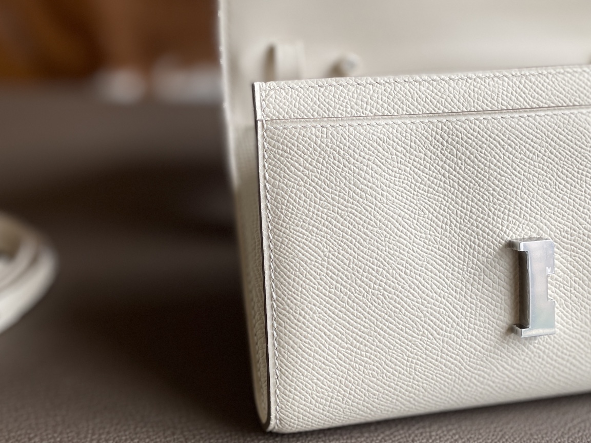 Hermès（爱马仕）constance to go epsom 奶昔白 银扣 20cm