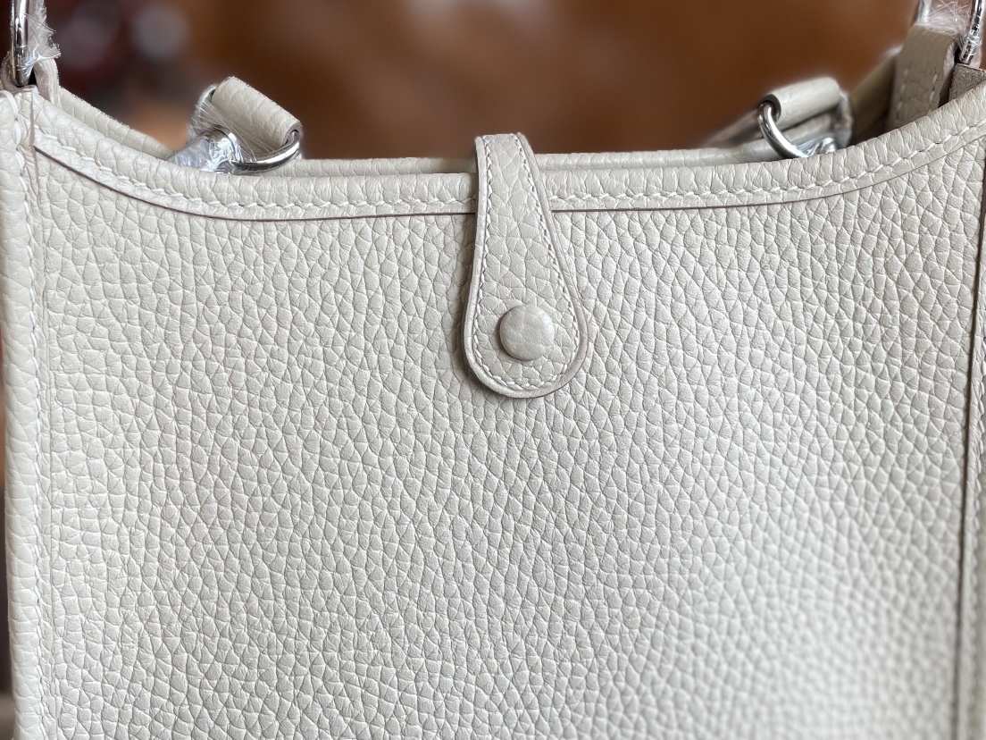 Hermès（爱马仕）Mini  Evelyne 伊芙琳 TC 奶昔白 银扣 16cm