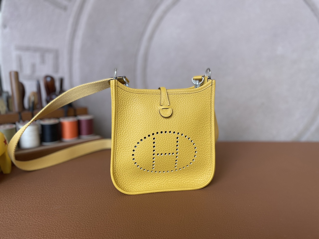 Hermès（爱马仕）Evelyne 伊芙琳 TC 9D 琥珀黄 银扣 16cm