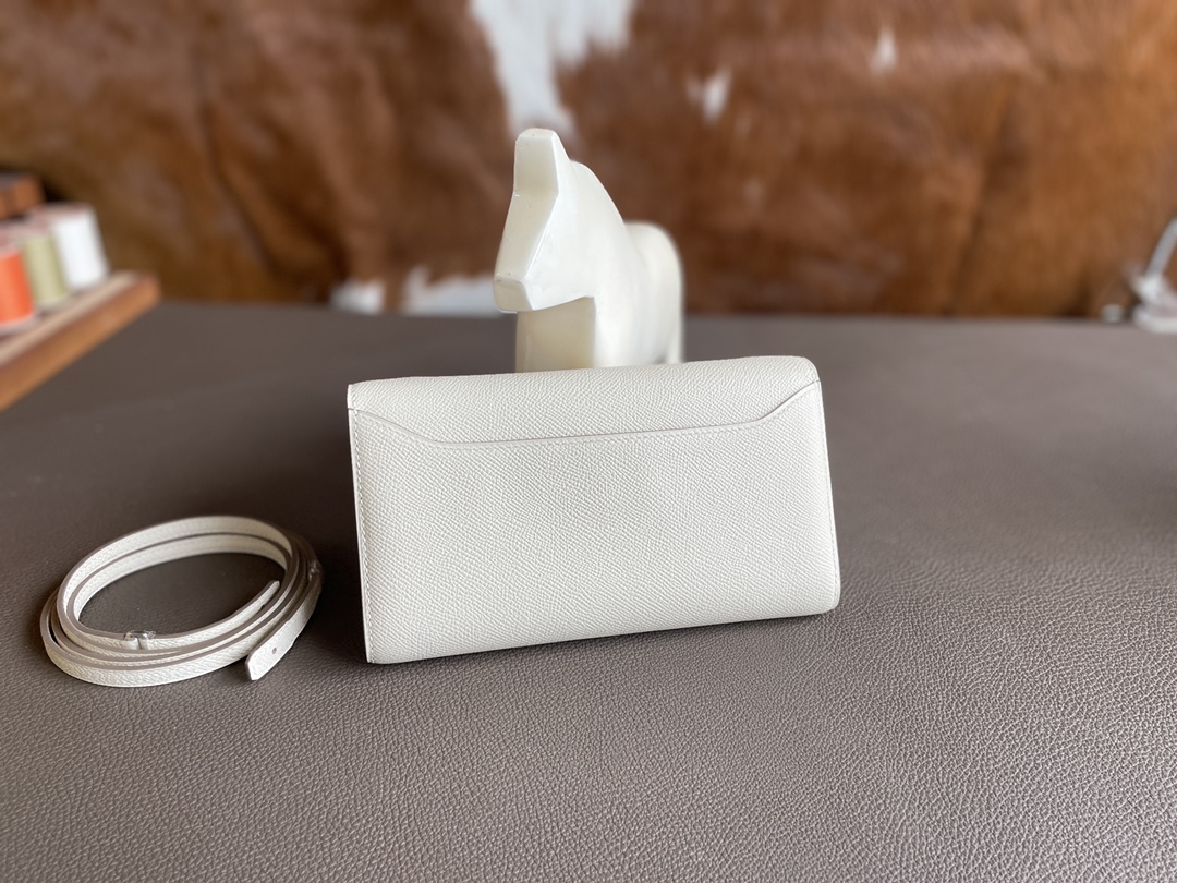 Hermès（爱马仕）constance to go epsom 奶昔白 银扣 20cm