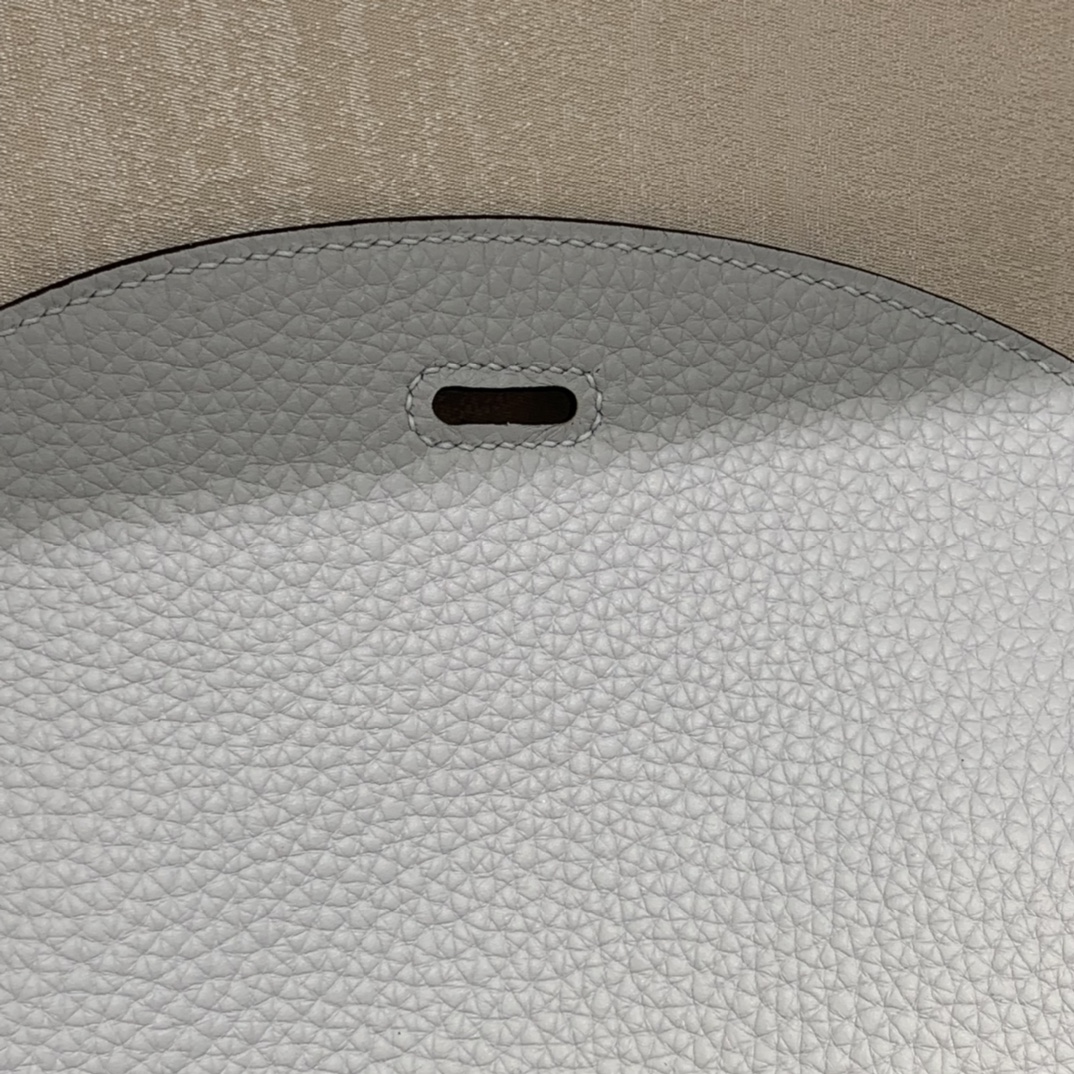 Hermès（爱马仕）Lindy 琳迪包 TC 圣杯蓝 金扣 26cm