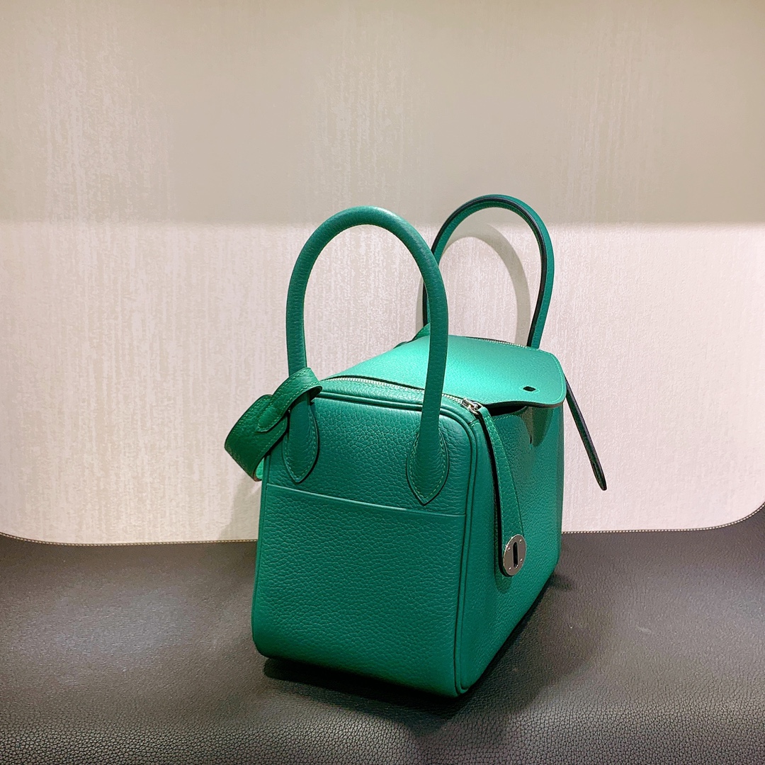 Hermès（爱马仕）Lindy 琳迪包 TC 丝绒绿 银扣 26cm