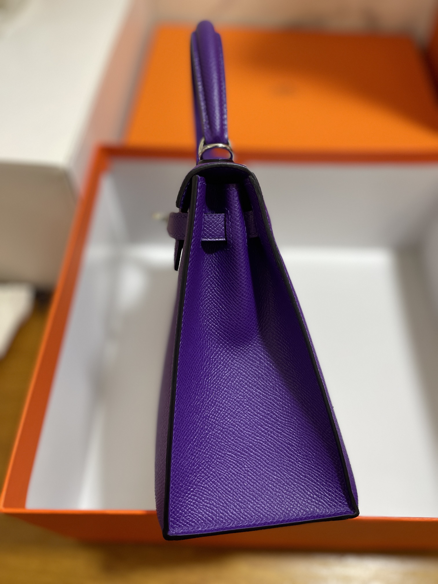 Hermès（爱马仕）Kelly 凯莉包 Epsom 梦幻紫 银扣 25cm