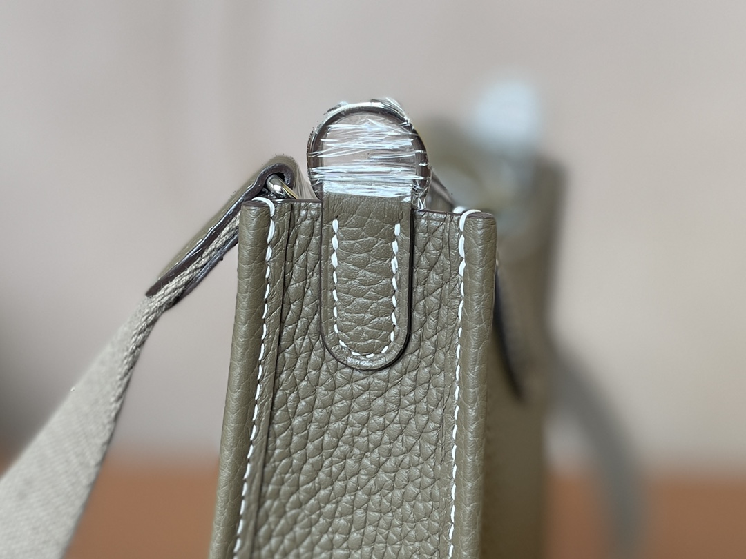 Hermès（爱马仕）Evelyne 伊芙琳 TC 大象灰 银扣 16cm