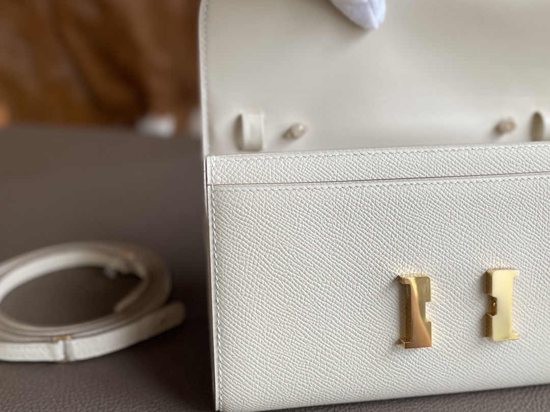 Hermès（爱马仕）constance to go epsom 奶昔白 金扣 20cm