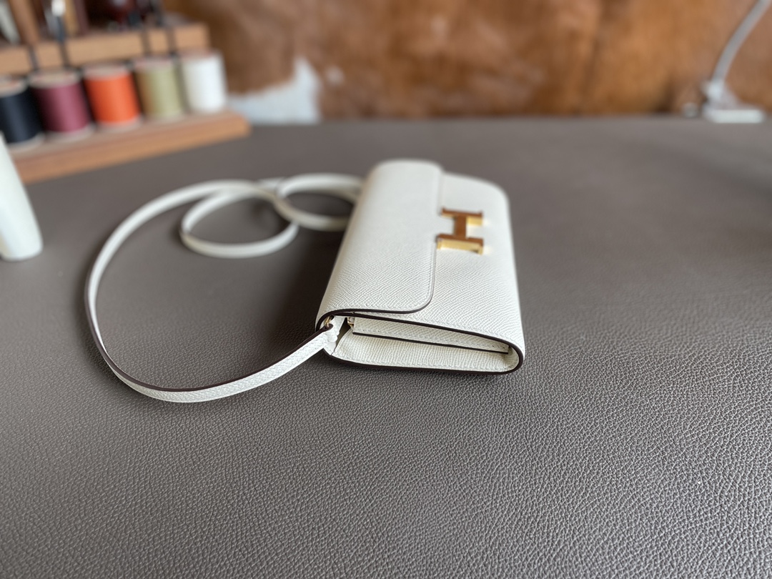 Hermès（爱马仕）constance to go epsom 奶油白 金扣 20cm