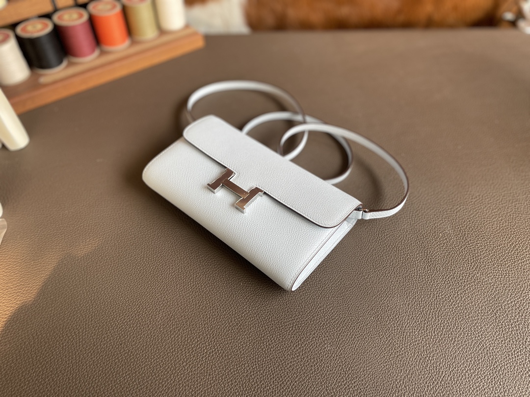 Hermès（爱马仕）constance to go epsom T0 雾蓝色 银扣 20cm