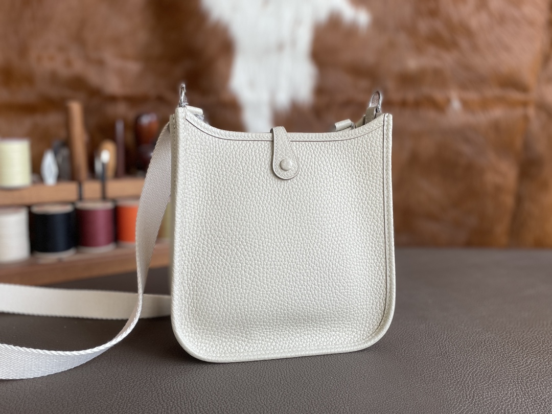Hermès（爱马仕）Mini  Evelyne 伊芙琳 TC 奶昔白 银扣 16cm