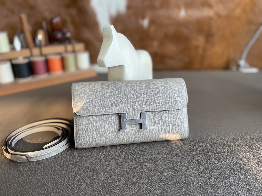 Hermès（爱马仕）constance to go epsom M8 灰色 银扣 20cm