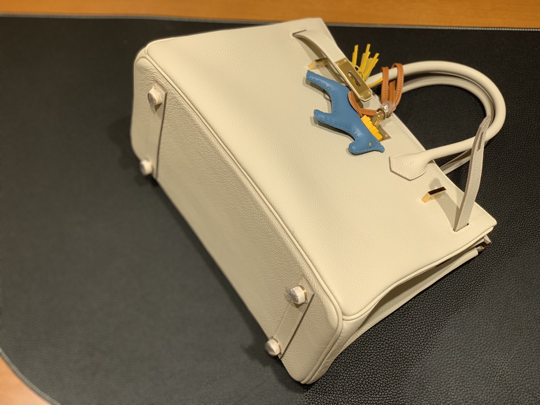 Hermès（爱马仕）Birkin 铂金包 togo 奶昔白 金扣 30cm