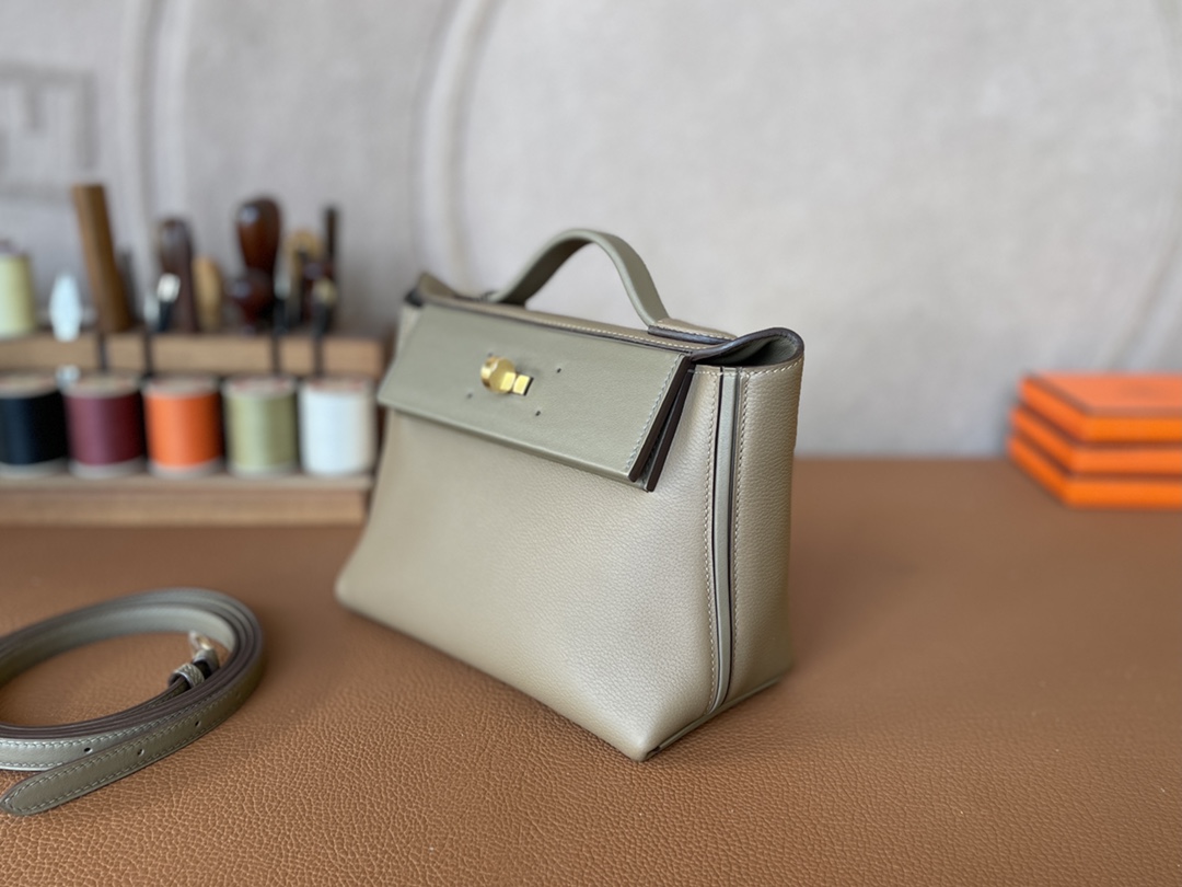 Hermès（爱马仕）Mini Kelly 2424 evercolor 威马犬米色 拼 大象灰 金扣 21cm