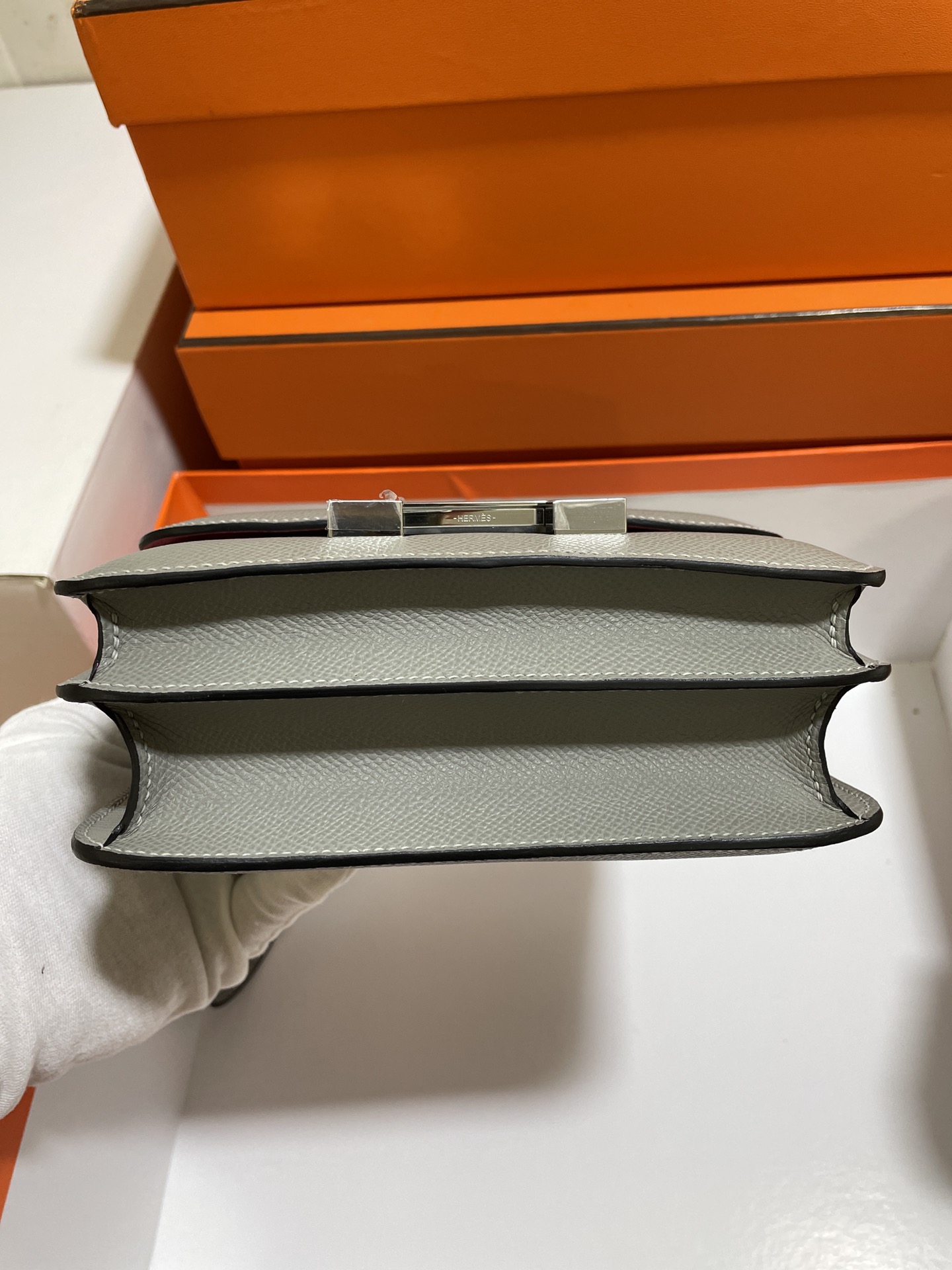 Hermès（爱马仕）Constance 空姐包 Epsom 海鸥灰 内拼 唇膏粉 银扣 19cm