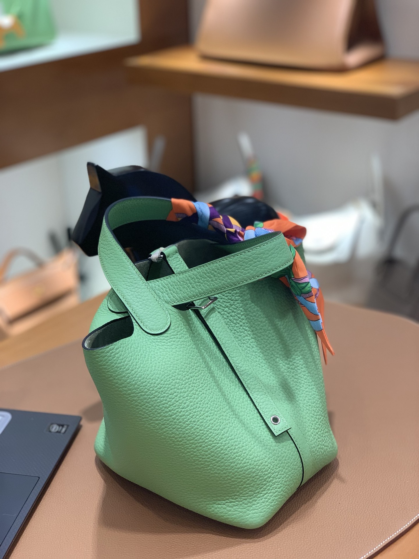 Hermès（爱马仕）Picotin 菜篮子 TC 3i 牛油果绿 银扣 18cm
