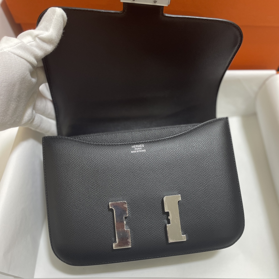 Hermès（爱马仕）Constance 康康 epsom 黑色 银扣 19cm
