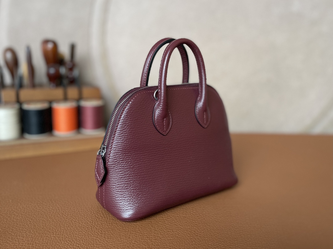Hermès（爱马仕）Mini Bolide Chevre 山羊皮 ck57 波尔多酒红 银扣 19cm