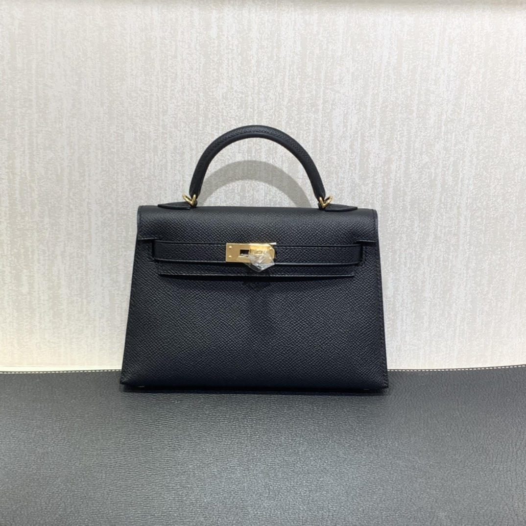 Hermès（爱马仕）mini Kelly 迷你凯莉 Epsom 黑色 金扣 19cm