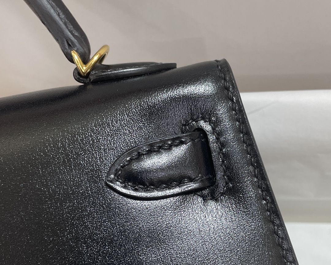 Hermès（爱马仕）Mini Kelly 迷你凯莉 Box 黑色 金扣 19cm
