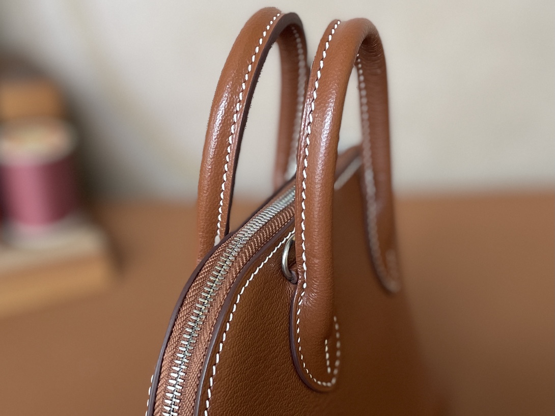 Hermès（爱马仕） Mini Bolide Chevre 山羊皮 深金棕色 银扣 19cm