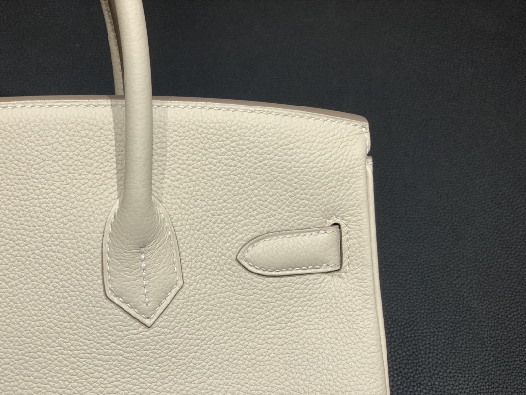 Hermès（爱马仕）Birkin 铂金包 togo 奶昔白 金扣 30cm