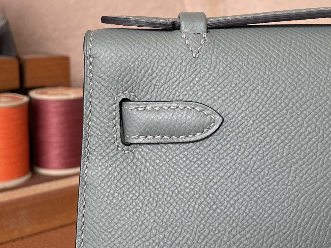 Hermès（爱马仕）Mini Kelly pochette epsom 杏仁绿 金扣 22cm