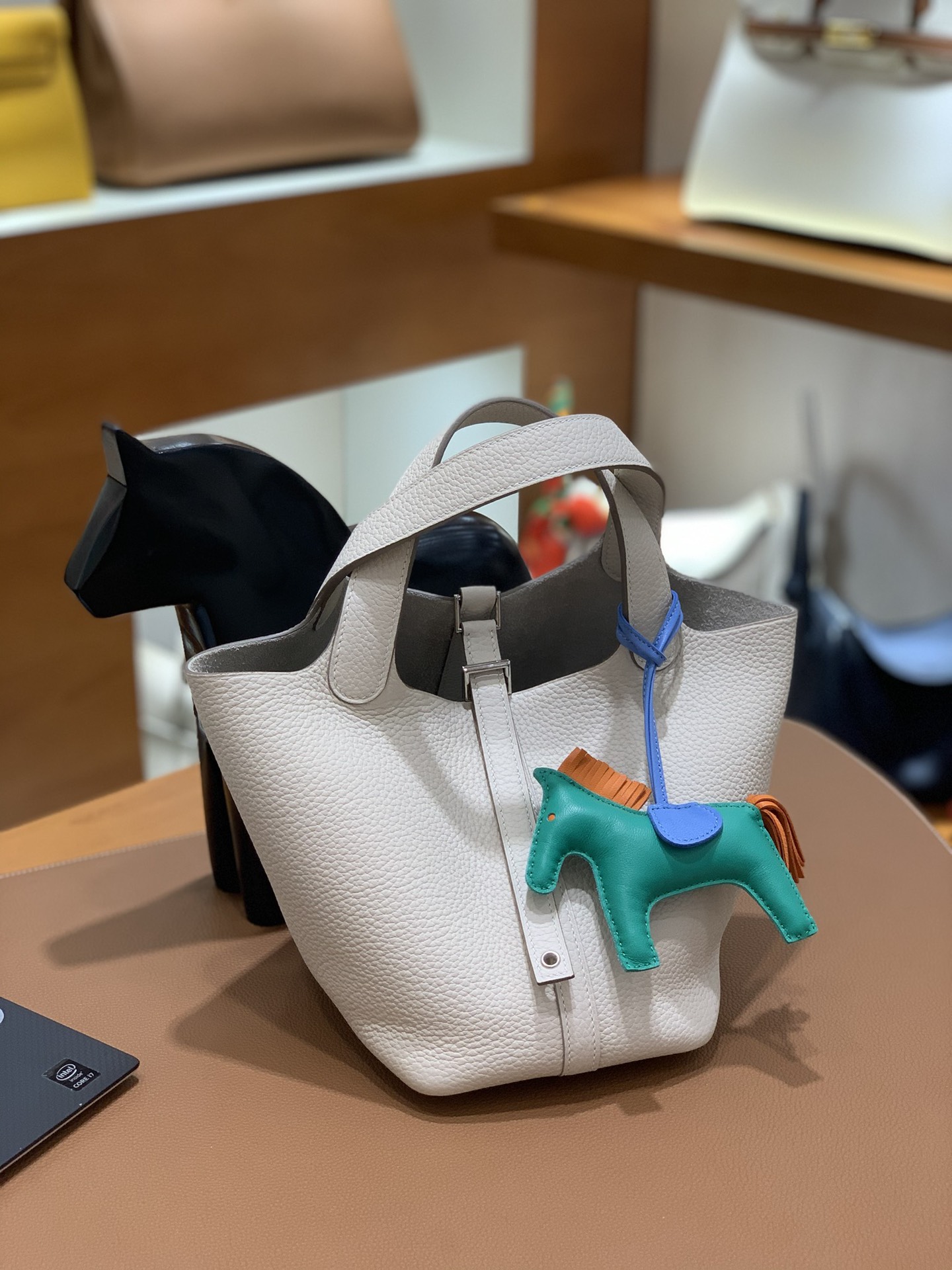 Hermès（爱马仕）Picotin 菜篮子 TC 奶昔白 银扣 18cm