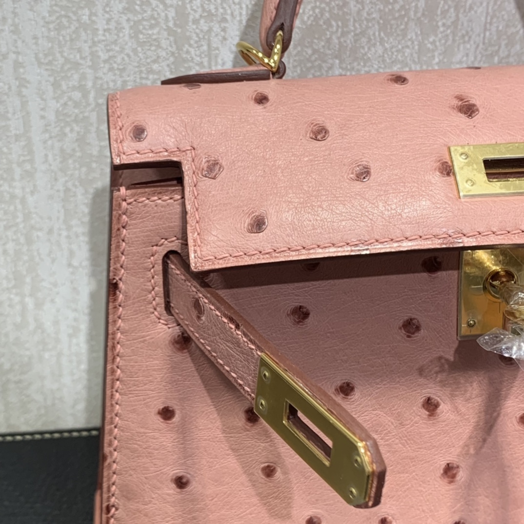 Hermès（爱马仕）mini Kelly 迷你凯莉 南非kk鸵鸟 陶瓷粉 金扣 19cm