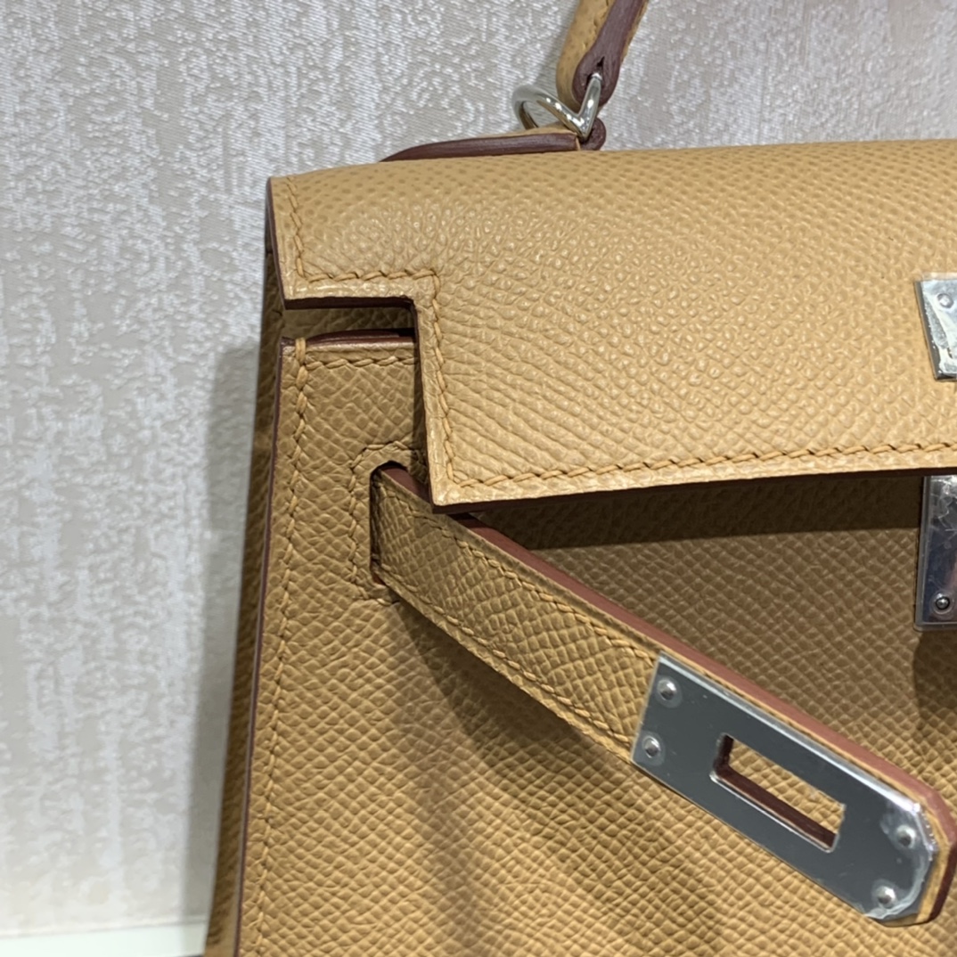 Hermès（爱马仕）mini Kelly 迷你凯莉 Epsom 饼干色 银扣 19cm