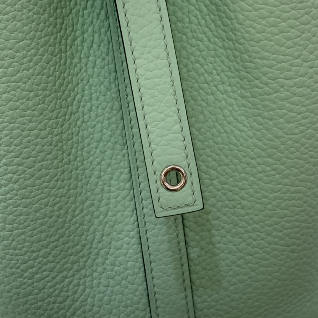 Hermès（爱马仕）Picotin 菜篮子 TC 3i 牛油果绿 银扣 18cm