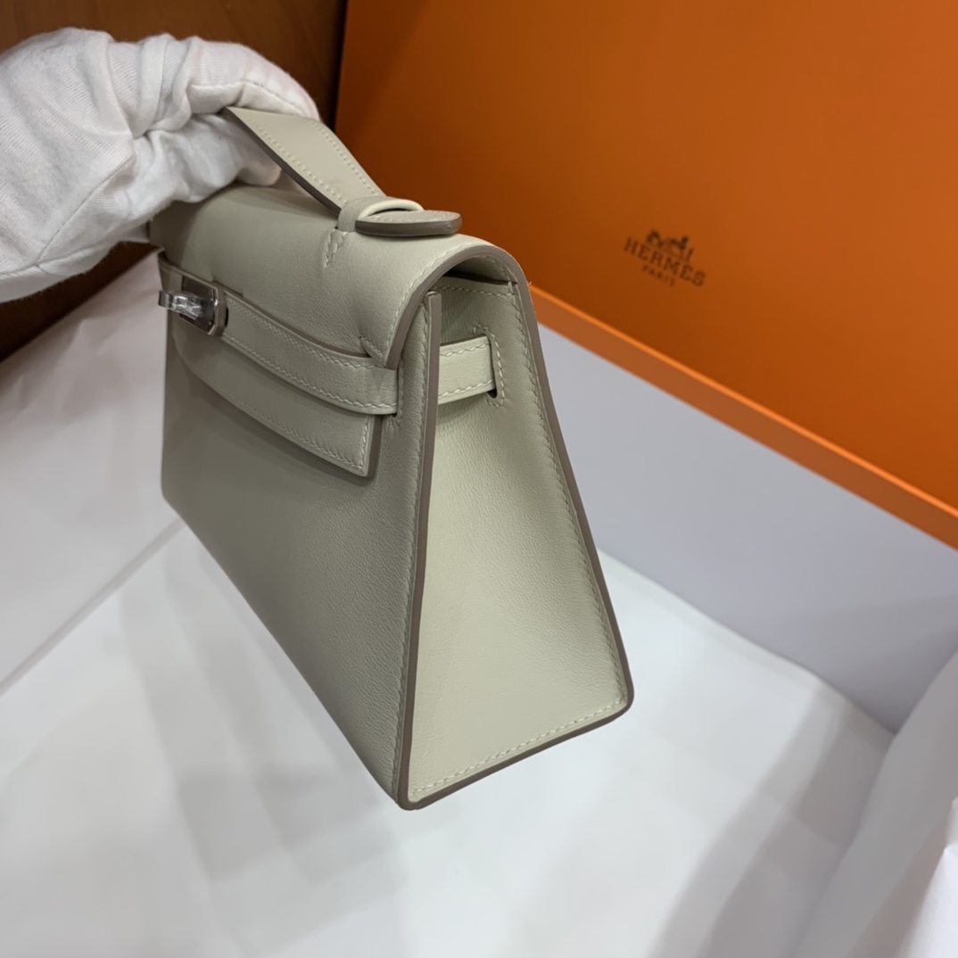 Hermès（爱马仕）Mini Kelly 迷你凯莉 Swift 奶昔白 银扣 22cm