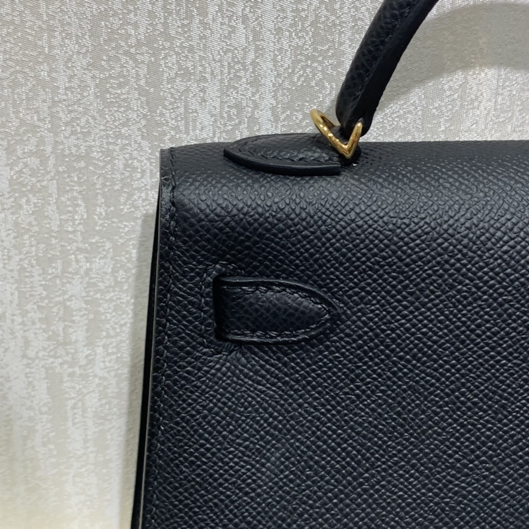 Hermès（爱马仕）mini Kelly 迷你凯莉 Epsom 黑色 金扣 19cm
