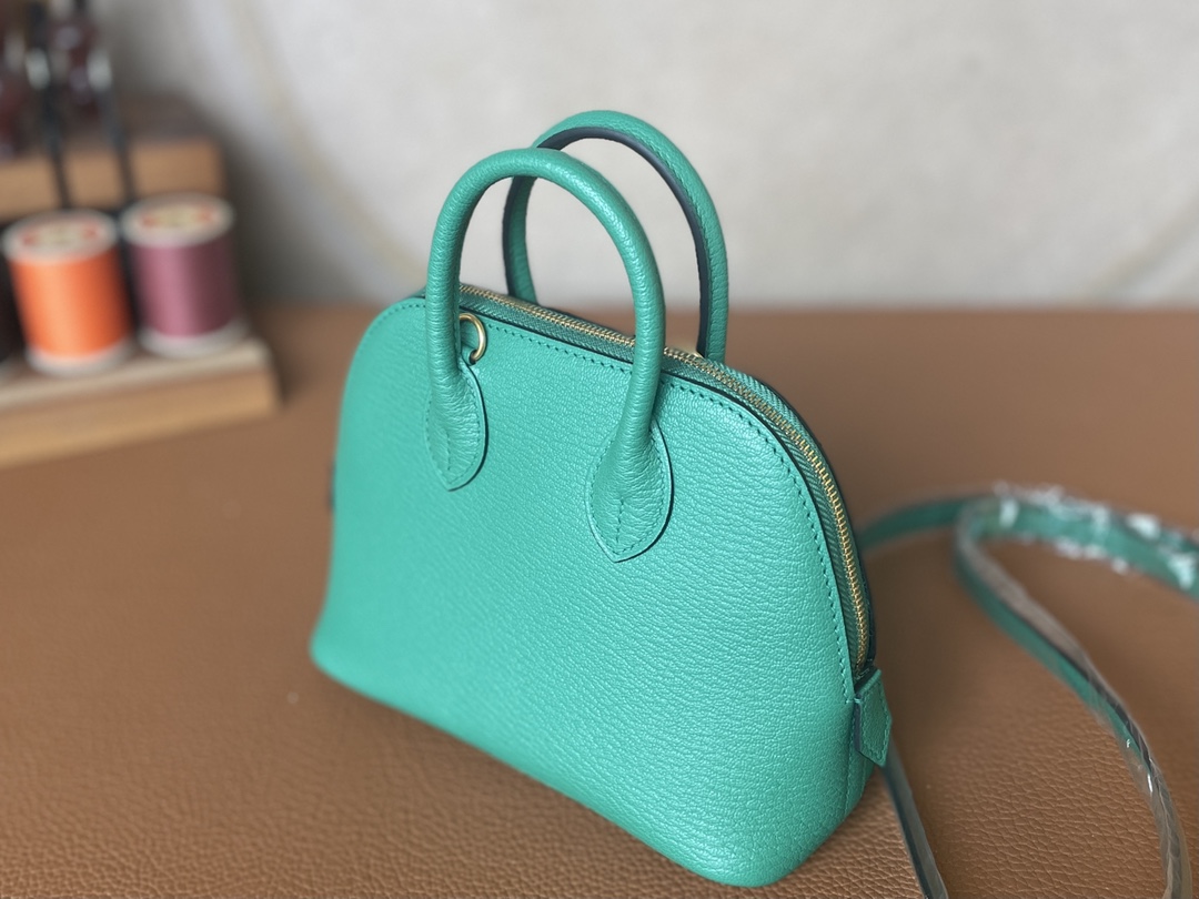 Hermès（爱马仕） Mini Bolide Chevre 山羊皮 U1 维罗纳绿 金扣 19cm