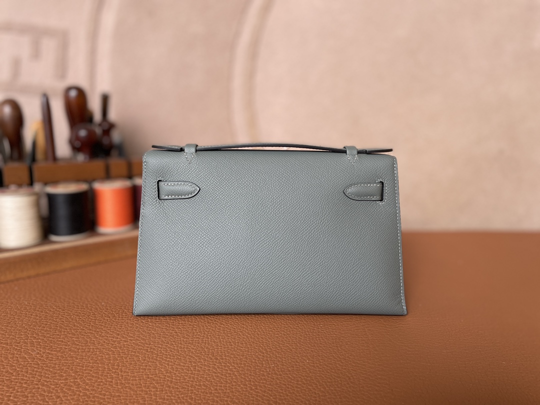 Hermès（爱马仕）Mini Kelly pochette epsom 杏仁绿 金扣 22cm